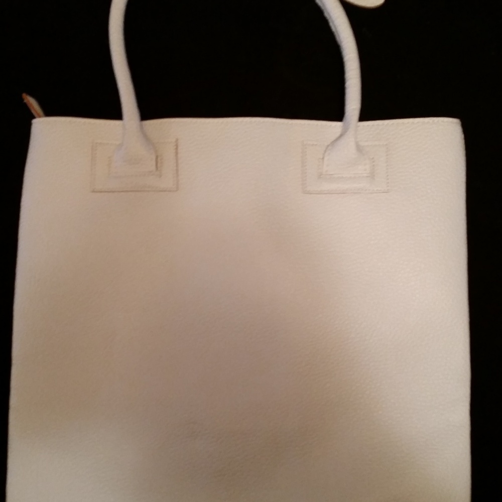 MAINSTREET COLLECTION HANDBAG White "Vegan Leather